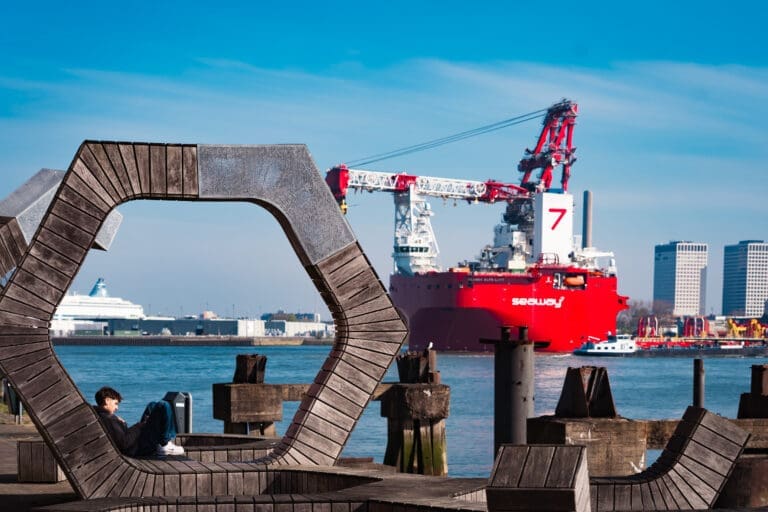 ship rotterdam-2